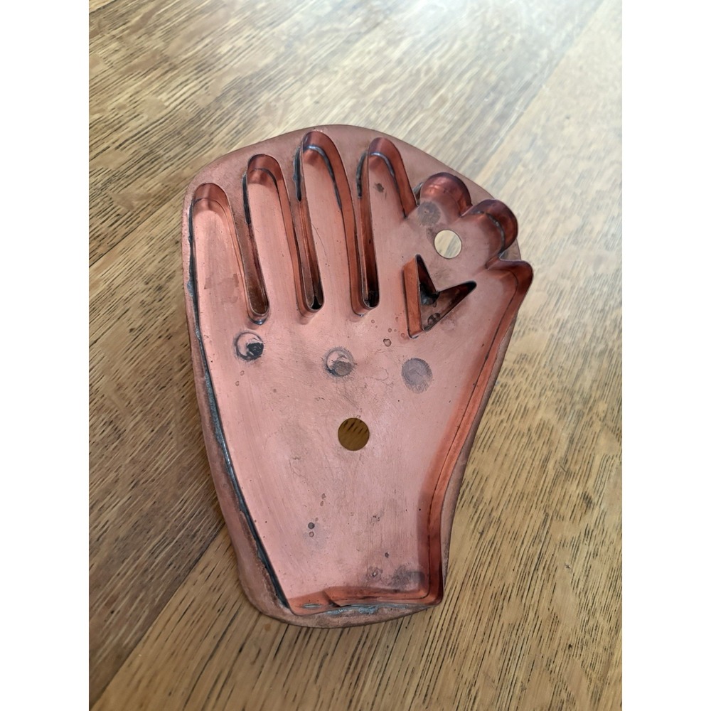 Martha Copper Cookie Cutters "My Heart in Your Hand  8"
